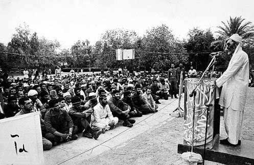 عکس: تصویری از رهبر انقلاب در لباسی متفاوت